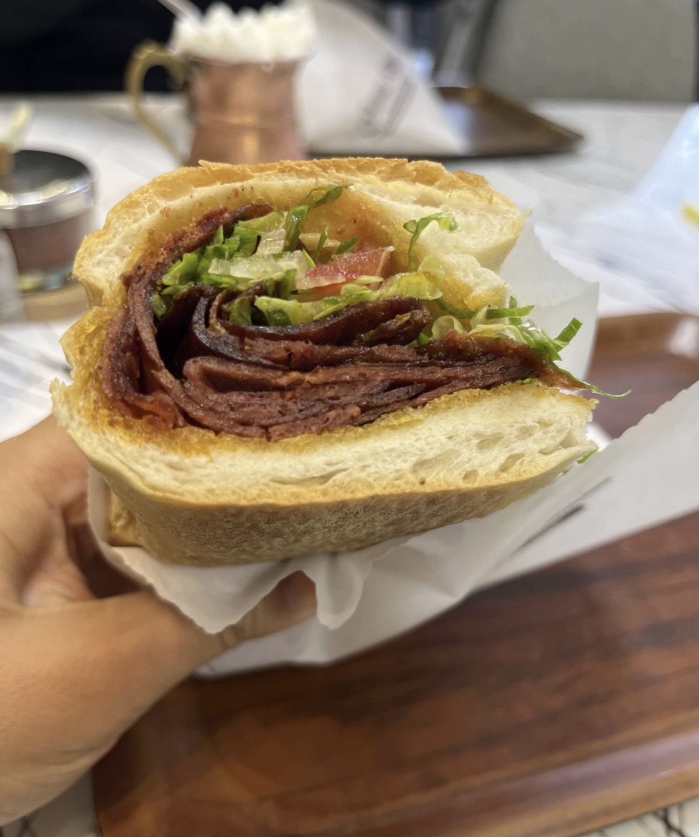 Ekmek Arası Et Döner - Gamze Döner Afyon
